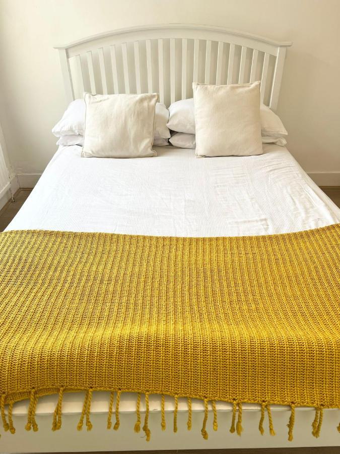 ホテル The Leyton Oasis ロンドン エクステリア 写真